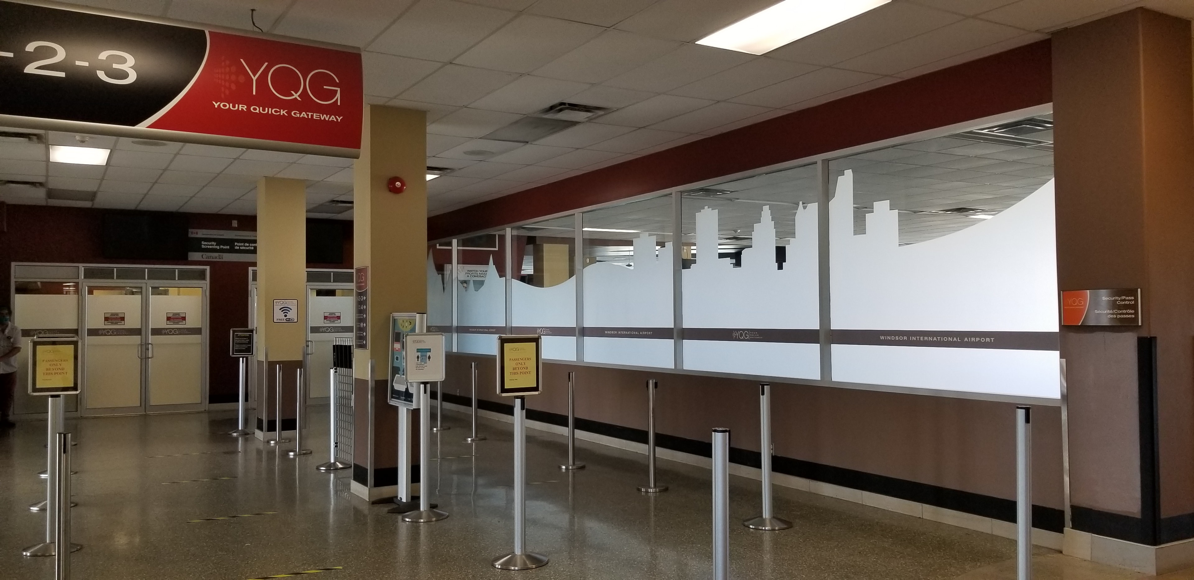 Airport terminal large format printed graphics